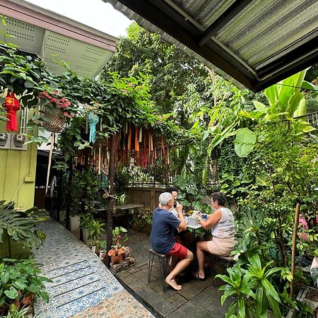 צ'יאנג מאי Retro At Phra Sing Guest House מראה חיצוני תמונה