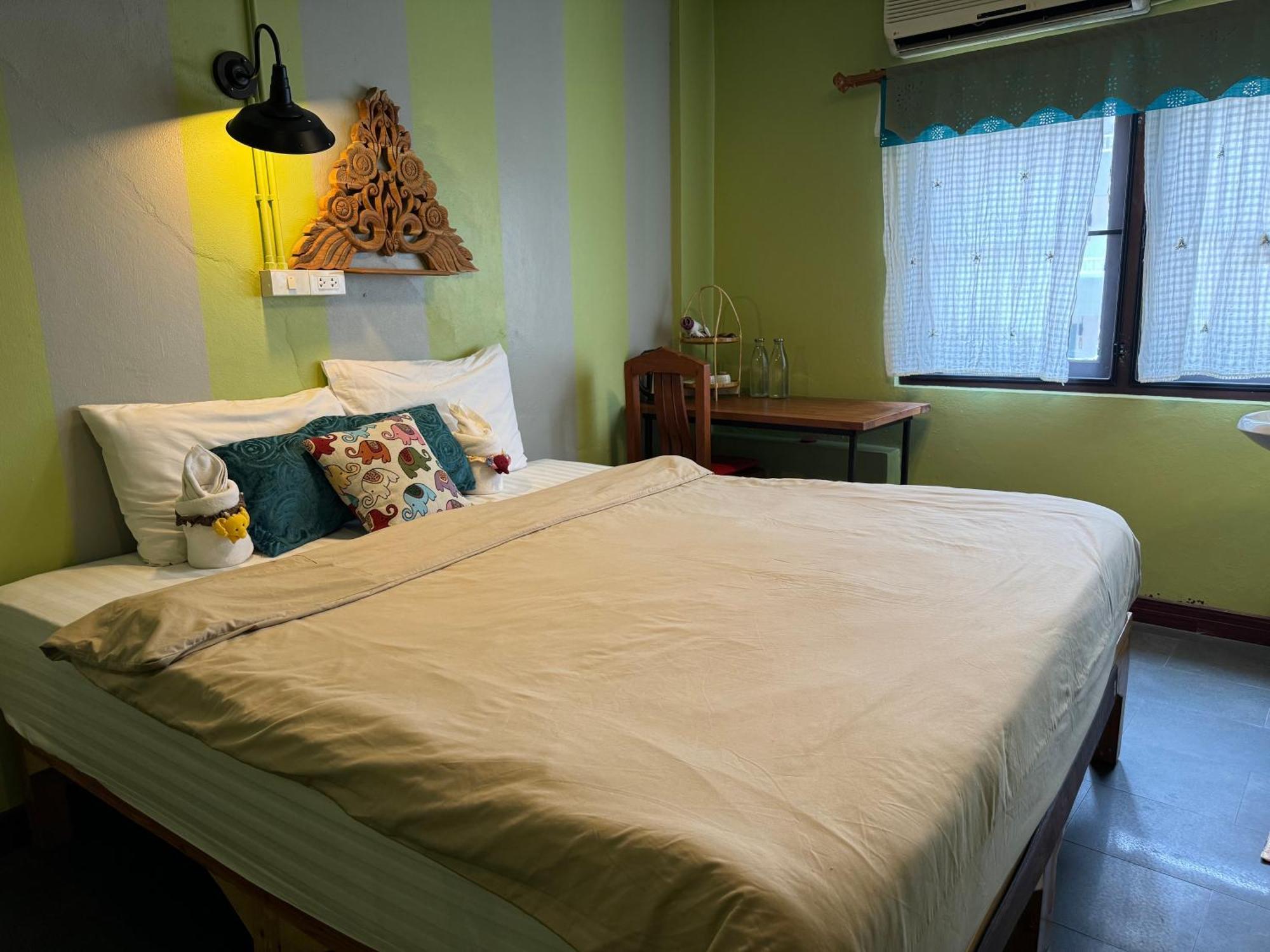 צ'יאנג מאי Retro At Phra Sing Guest House מראה חיצוני תמונה