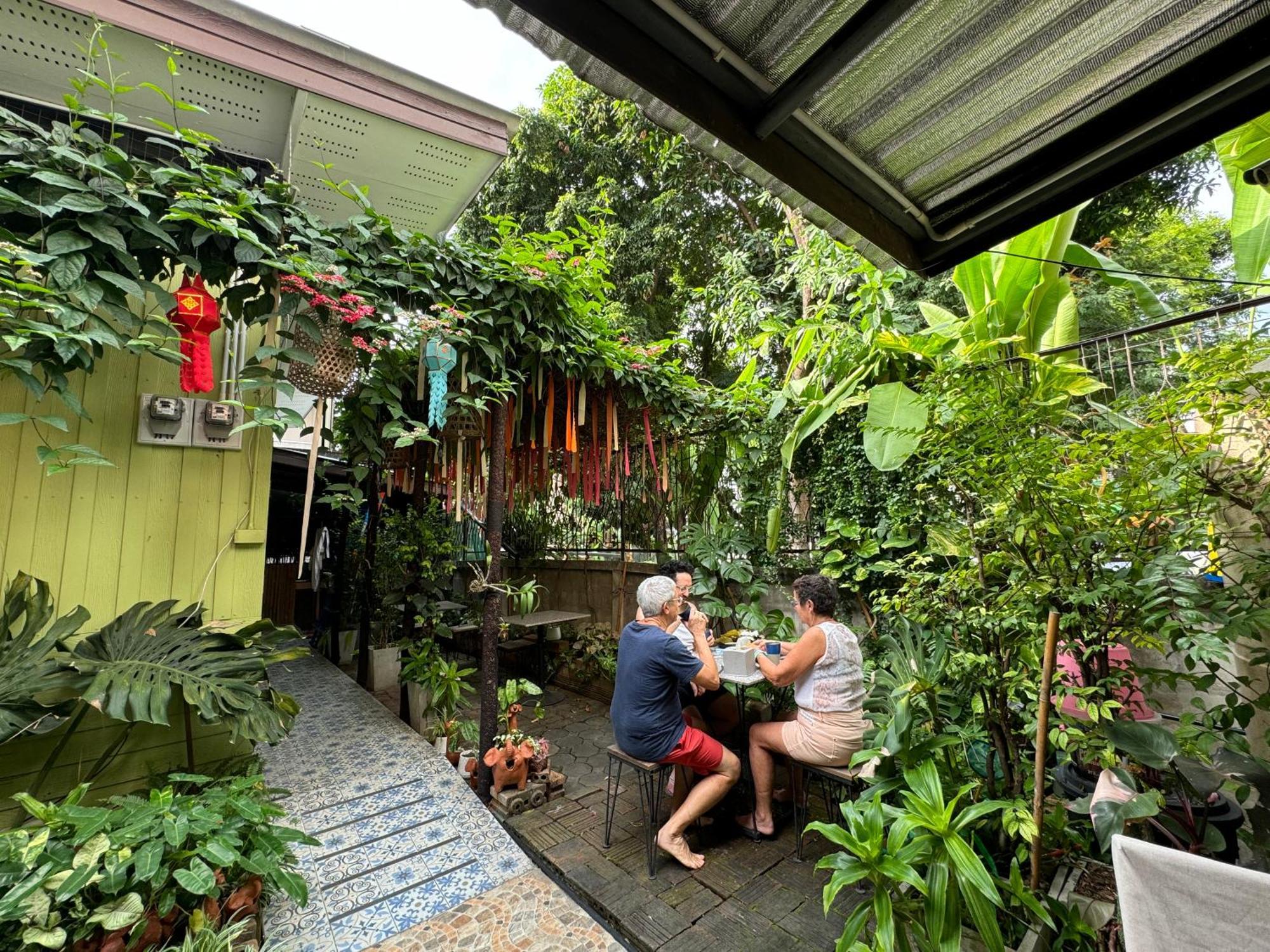 צ'יאנג מאי Retro At Phra Sing Guest House מראה חיצוני תמונה